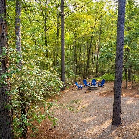 Stunning Luxury Cabin W Hot Tub And Fire Pit Holy Shiplap Is Perfect Romantic Couples Getaway بروكن بو المظهر الخارجي الصورة