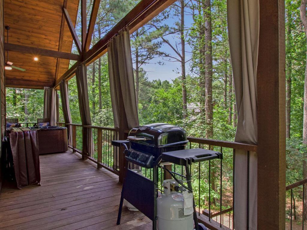 Stunning Luxury Cabin W Hot Tub And Fire Pit Holy Shiplap Is Perfect Romantic Couples Getaway بروكن بو المظهر الخارجي الصورة