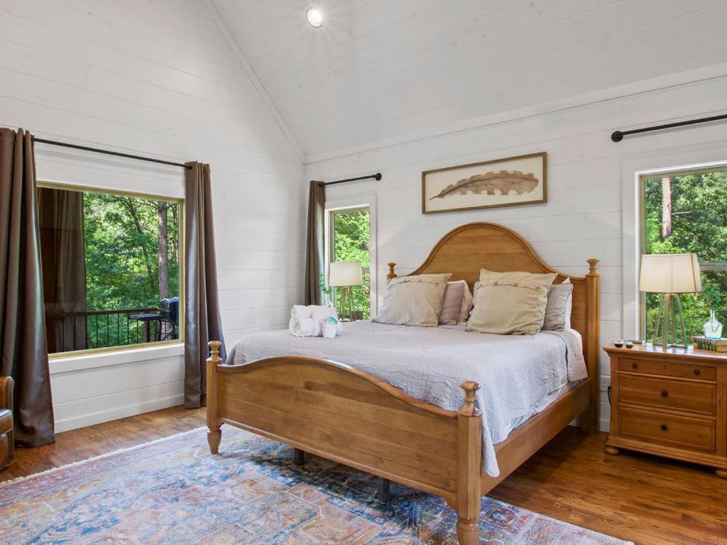 Stunning Luxury Cabin W Hot Tub And Fire Pit Holy Shiplap Is Perfect Romantic Couples Getaway بروكن بو المظهر الخارجي الصورة