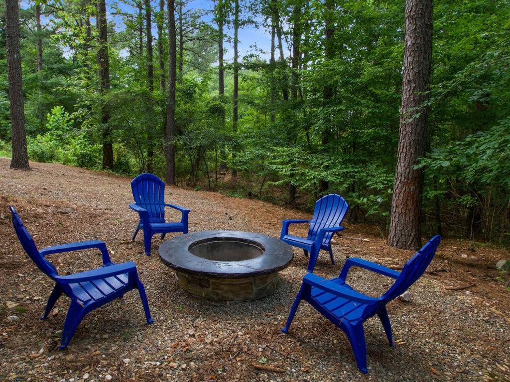 Stunning Luxury Cabin W Hot Tub And Fire Pit Holy Shiplap Is Perfect Romantic Couples Getaway بروكن بو المظهر الخارجي الصورة